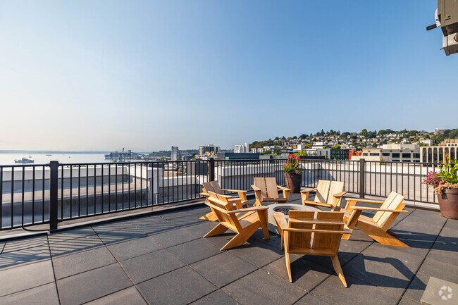 Counterbalance Apartments photo 5