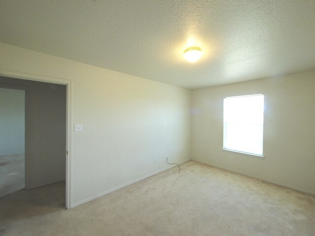 2604 Alma Dr Killeen, TX 76549 photo 2