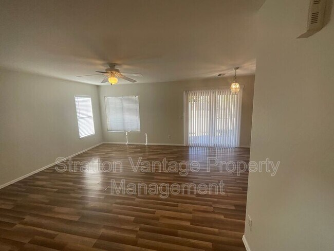 1064 S 167th Ln photo 3