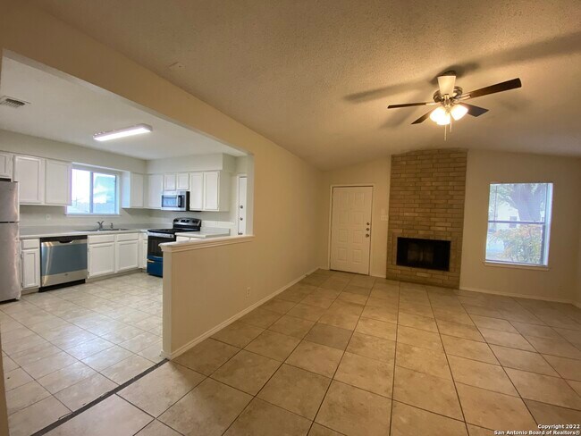 6838 Betty Levy San Antonio, TX 78227 photo 4