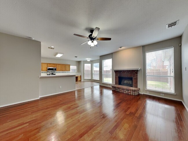 8104 Steamers Lane, Frisco, TX 75035 photo 5