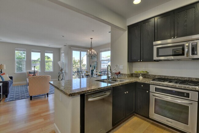 325 Bautista Place, San Jose, CA 95126 photo 5