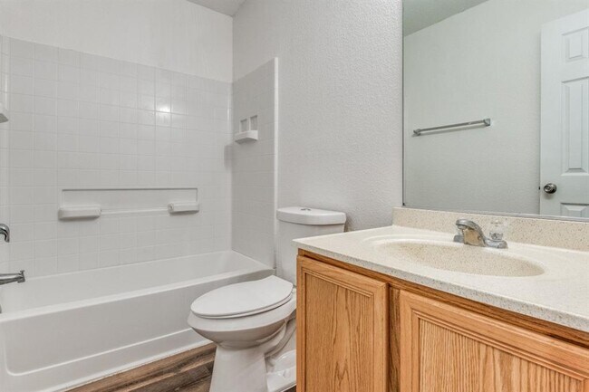 12713 Kingsgate Drive, Rhome, TX 76078 photo 3