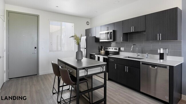 10000 W Missouri Ave Glendale, AZ 85307 photo 4