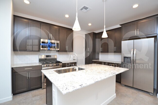 4077 S Sabrina Dr Chandler, AZ 85248 photo 3