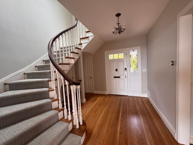 220 Santa Paula Avenue, San Francisco, CA 94127 photo 3