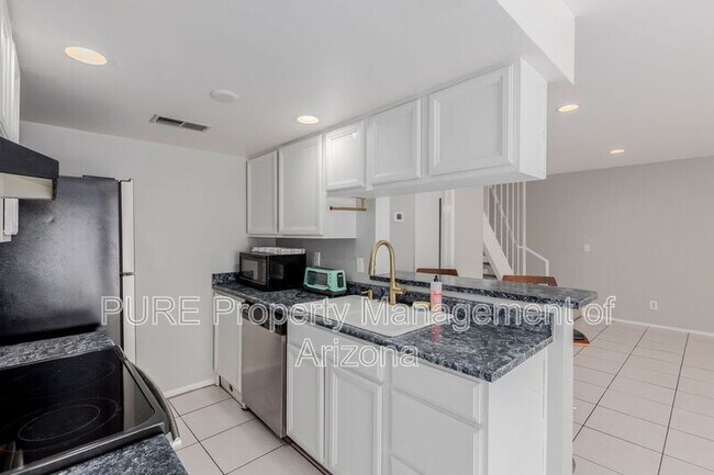 13421 N 8th St photo 5