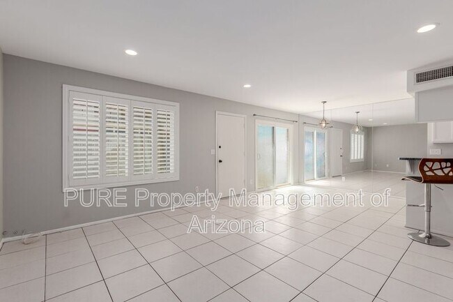 13421 N 8th St photo 3