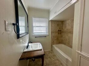 4124 Benmar Street, Fort Worth, TX 76103 photo 5