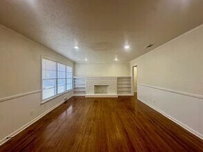 4124 Benmar Street, Fort Worth, TX 76103 photo 2