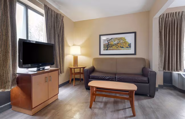 Furnished Studio-Austin - Metro photo 3