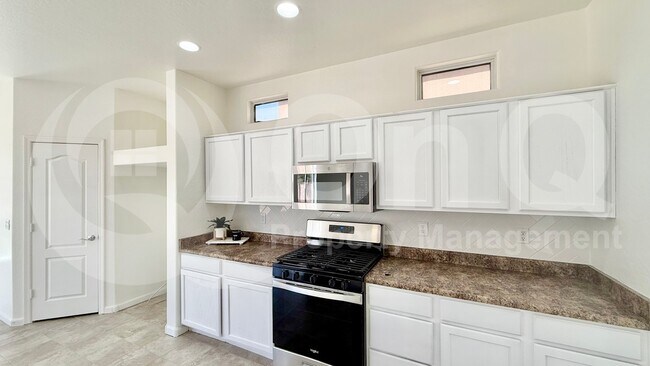 1613 S 174th Ln Goodyear, AZ 85338 photo 4
