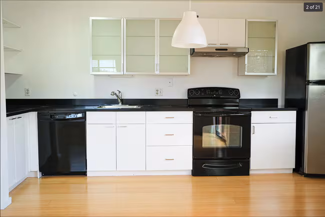 2626 E Madison St Seattle, WA 98112 photo 2