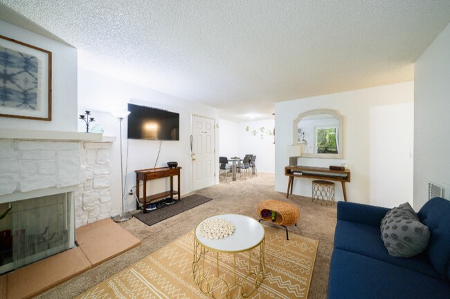 1013 S Sunshine Ave El Cajon, CA 92020 photo 2