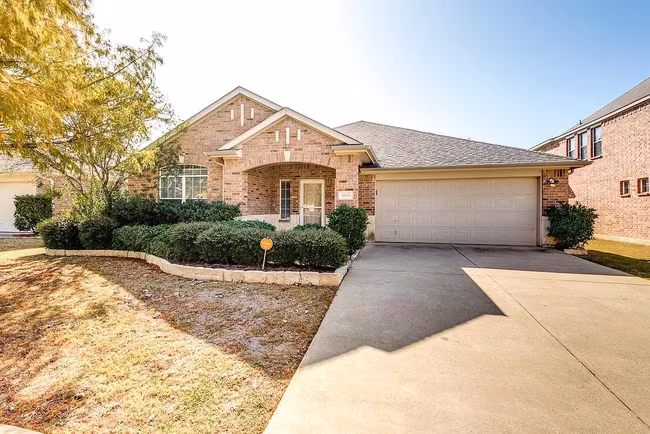 4844 Grinstein Drive, Fort Worth, TX 76244 photo 2