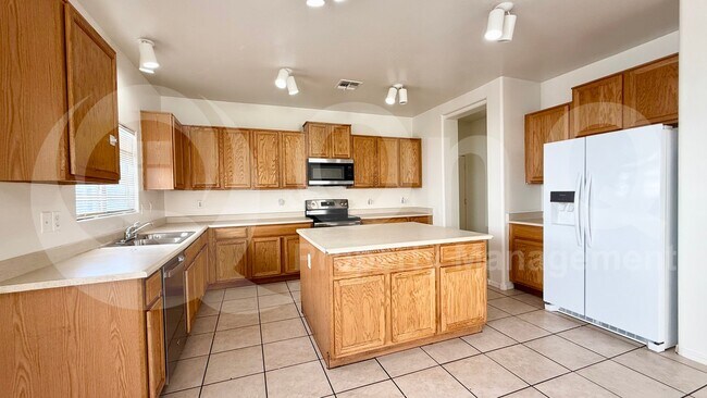 11864 West Tonto Street, Avondale, AZ 85323 photo 3