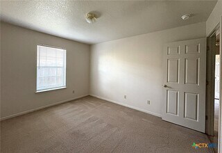 2703 Vernice Loop Killeen, TX 76549 photo 5