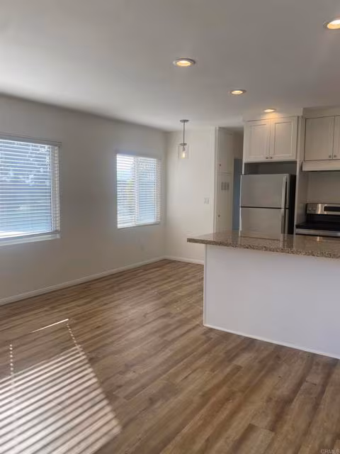 721 S Cedros Ave Solana Beach, CA 92075 photo 4