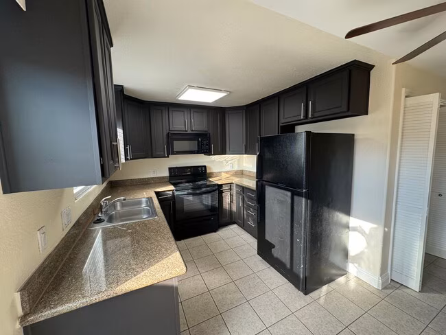 1321 Greenfield Dr El Cajon, CA 92021 photo 5
