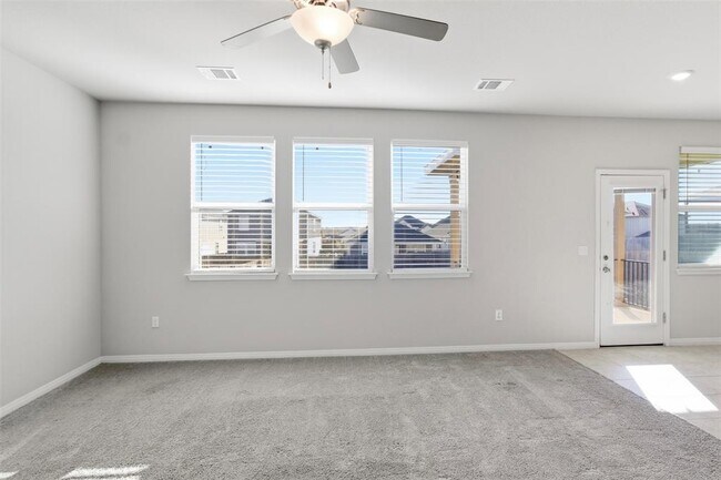 13107 Barrister Ln Buda, TX 78610 photo 4