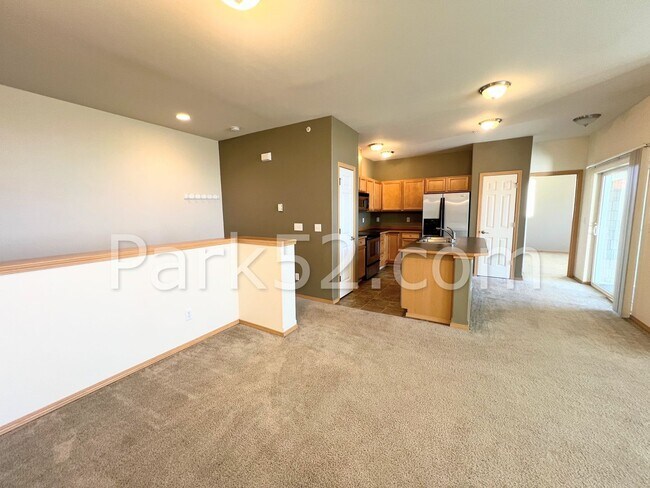2 Bedroom Condo in DuPont photo 4