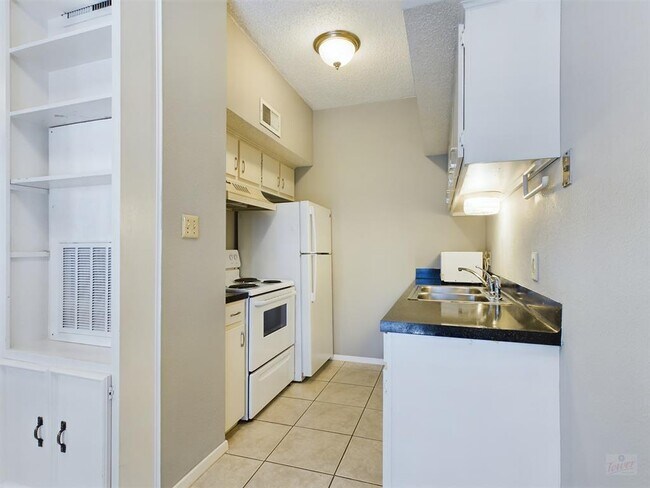 3316 Guadalupe St Austin, TX 78705 photo 5