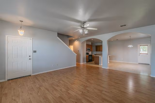 5419 Prairie Lane, Grand Prairie, TX 75052 photo 4