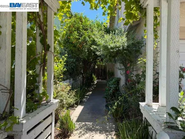 5168 Academy Rd Concord, CA 94521 photo 2
