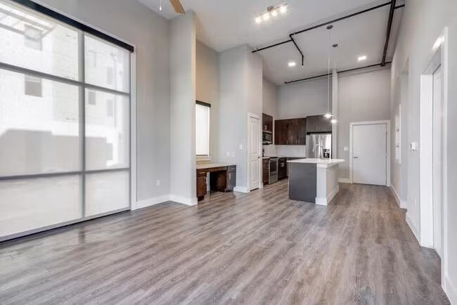 6021 Parker Blvd North Richland Hills, TX 76180 photo 2