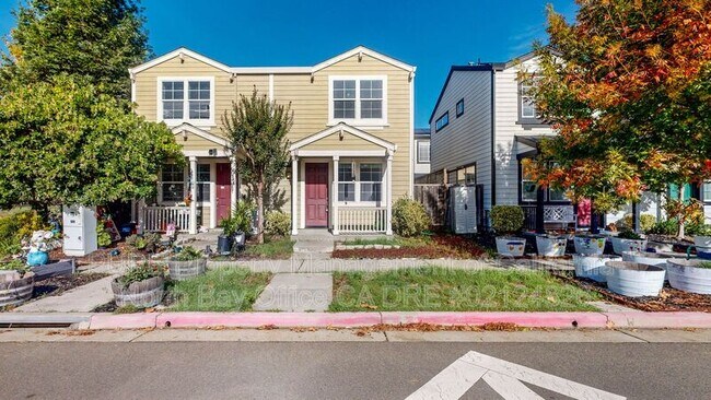 2638 N Village Dr Santa Rosa, CA 95403 photo 2