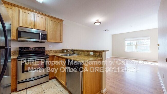 110 5th St Santa Rosa, CA 95401 photo 2