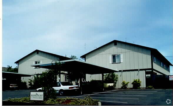 Tacoma Area 3 Bedroom Townhome photo 2