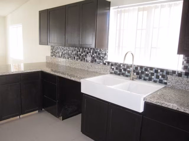 9433 Fullerton Ave San Diego, CA 92123 photo 3