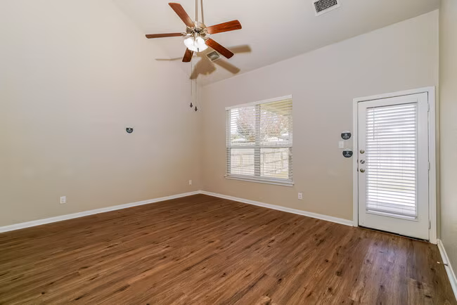 252 Oak Creek Way New Braunfels, TX 78130 photo 5