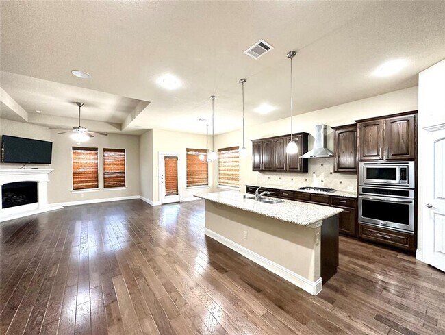 641 England St Fate, TX 75189 photo 4