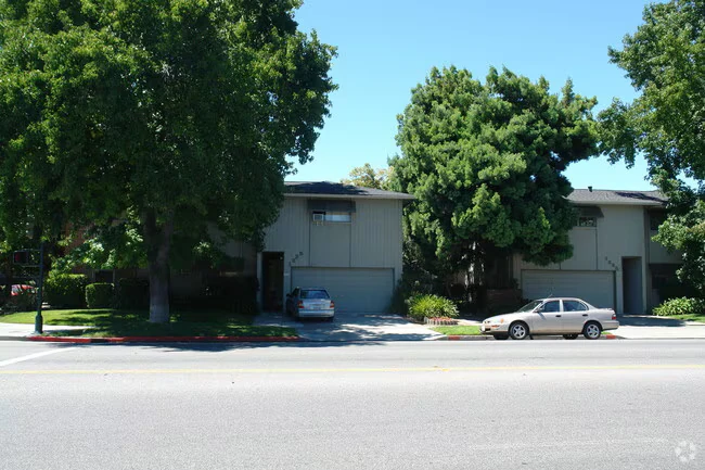 1235 Leigh Ave photo 2