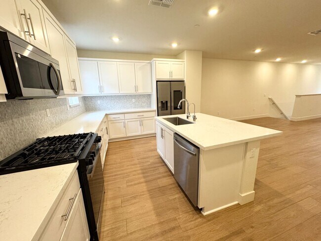 Perfect Shape Dublin Home in The Boulevard Community photo 5