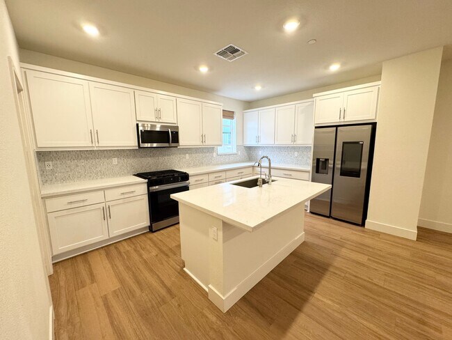 Perfect Shape Dublin Home in The Boulevard Community photo 4