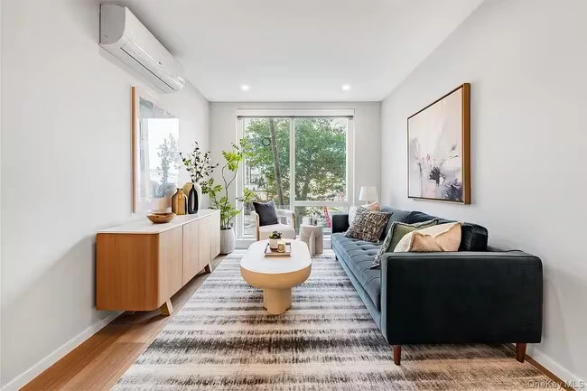 45-07 45th St Queens, NY 11104 photo 4