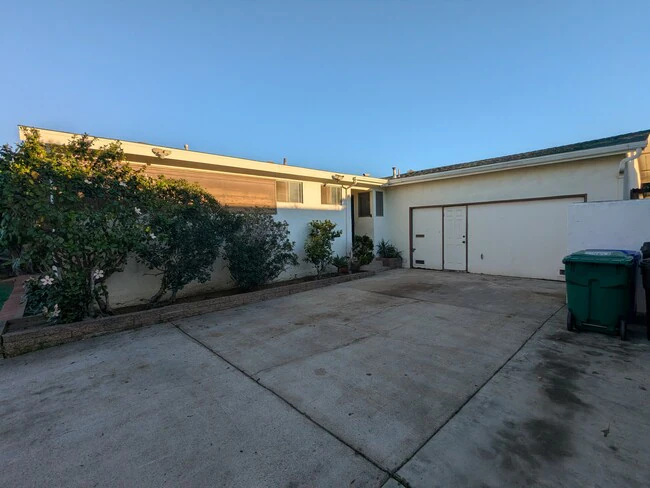 7287 Arillo St San Diego, CA 92111 photo 2