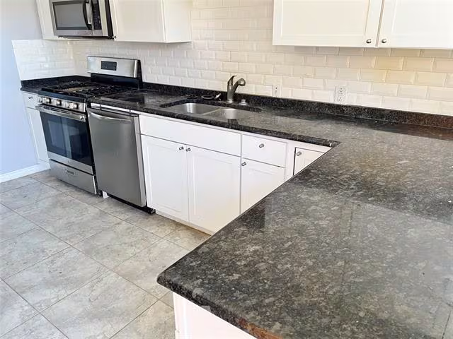 1903 Dryden Dr Dallas, TX 75211 photo 3