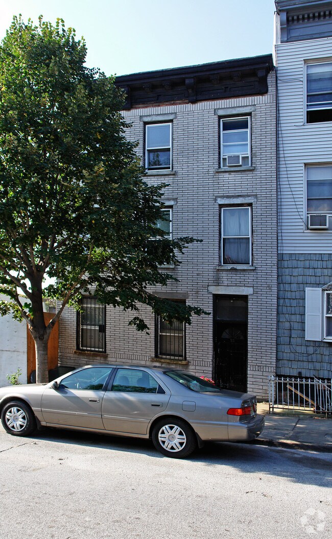 22 4th St Brooklyn, NY 11231 photo 4