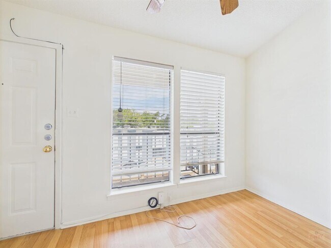 3000 Guadalupe St Austin, TX 78705 photo 3