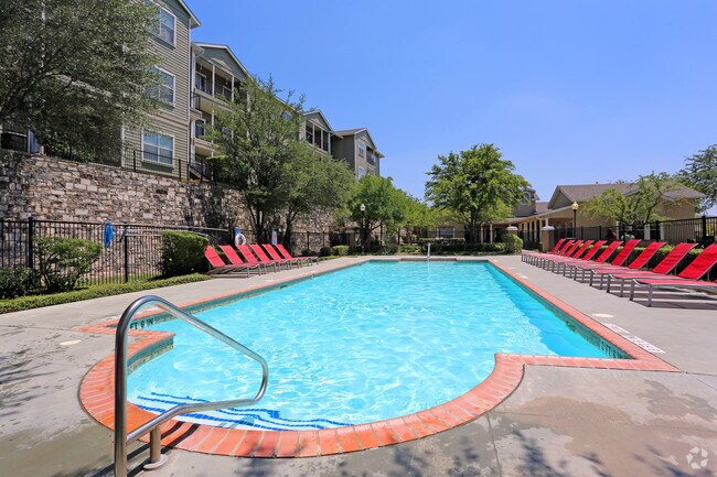 Saddle Ridge photo 2