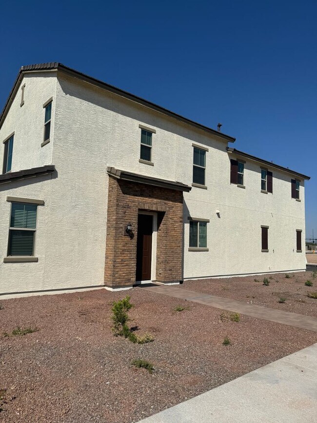 BRAND NEW HOME IN PHOENIX photo 4