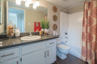 242 S Beck Ave Tempe, AZ 85281 photo 4
