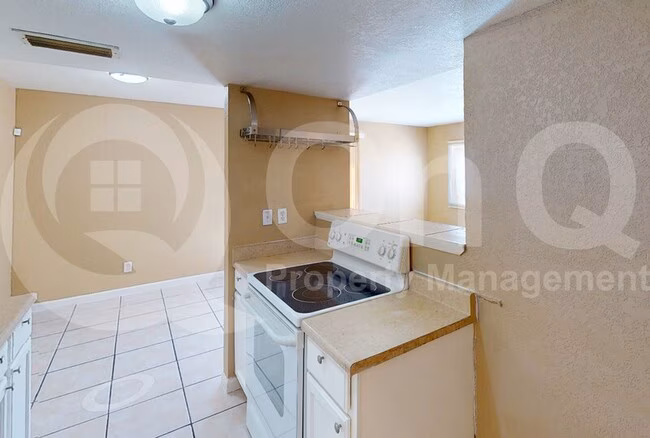 4639 E Wood St Phoenix, AZ 85040 photo 3