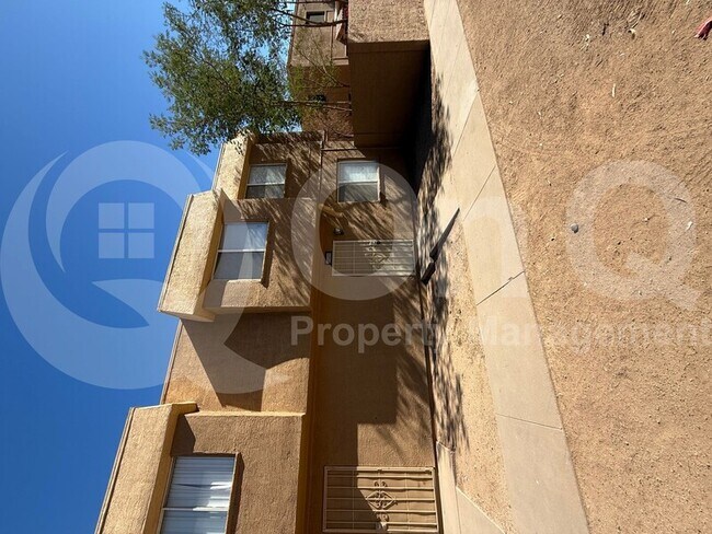 4639 E Wood St Phoenix, AZ 85040 photo 2