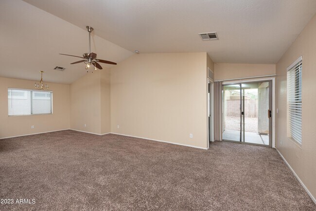 37153 W Amalfi Avenue photo 3