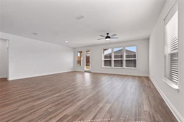 936 Brock Drive, Aubrey, TX 76227 photo 4